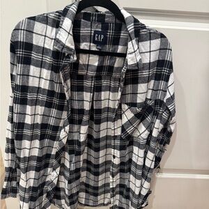 GAP Black and White Flannel Button Down Shirt